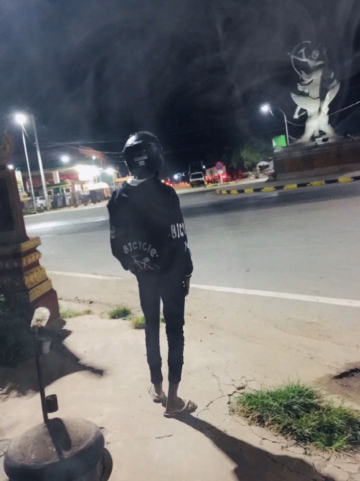 ចង់វៃញុមមេនបងមួយវៃមួយលានមានលុយ