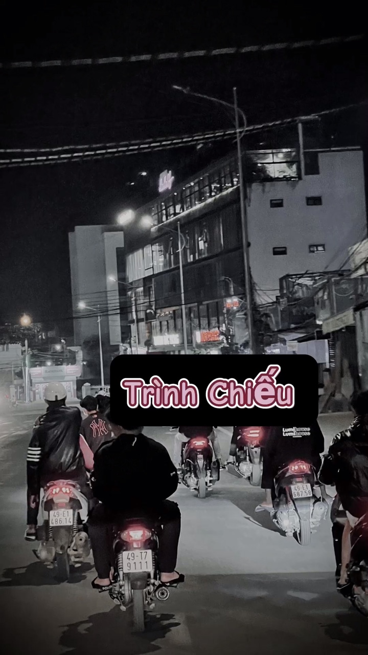 Trình Chiếu + Màu 