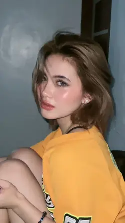 Brown eyes