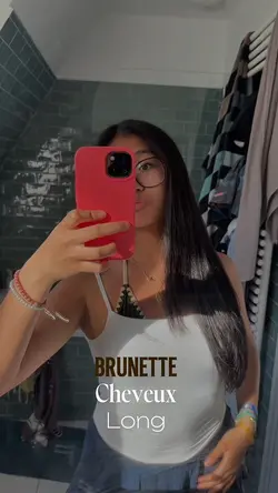 Brunette cheveux lon
