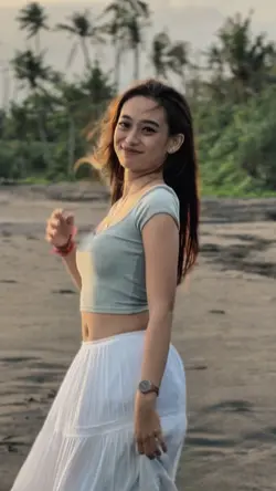 EMPAT MATA SLOWMO