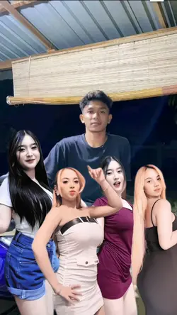 Mentahan 4 Cewe