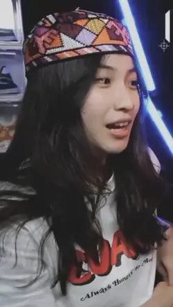 garis tiga adidas