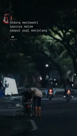 sedang menikmati