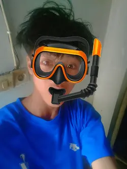 kacamata renang