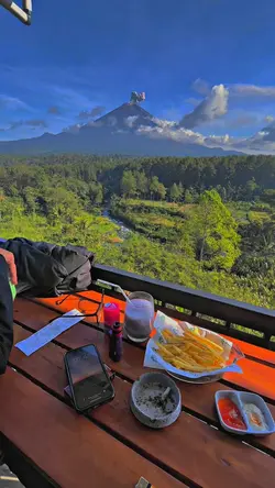 tapi semuanya dusta