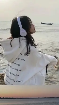 Lirik pesawat kertas