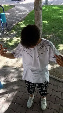 tas kafalı bir kız