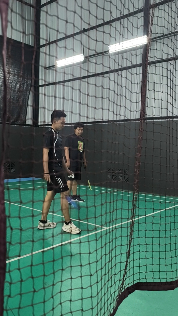 BADMINTON