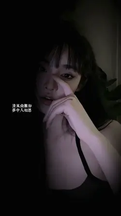 Trend nửa mặt trắng
