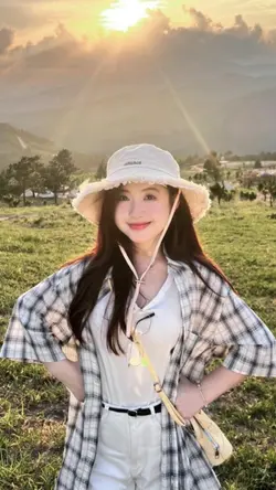 2 ảnh nhẹ nhàng