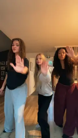 TREND CAT DANCE