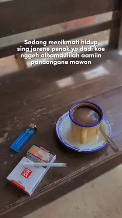 sedang menikmati
