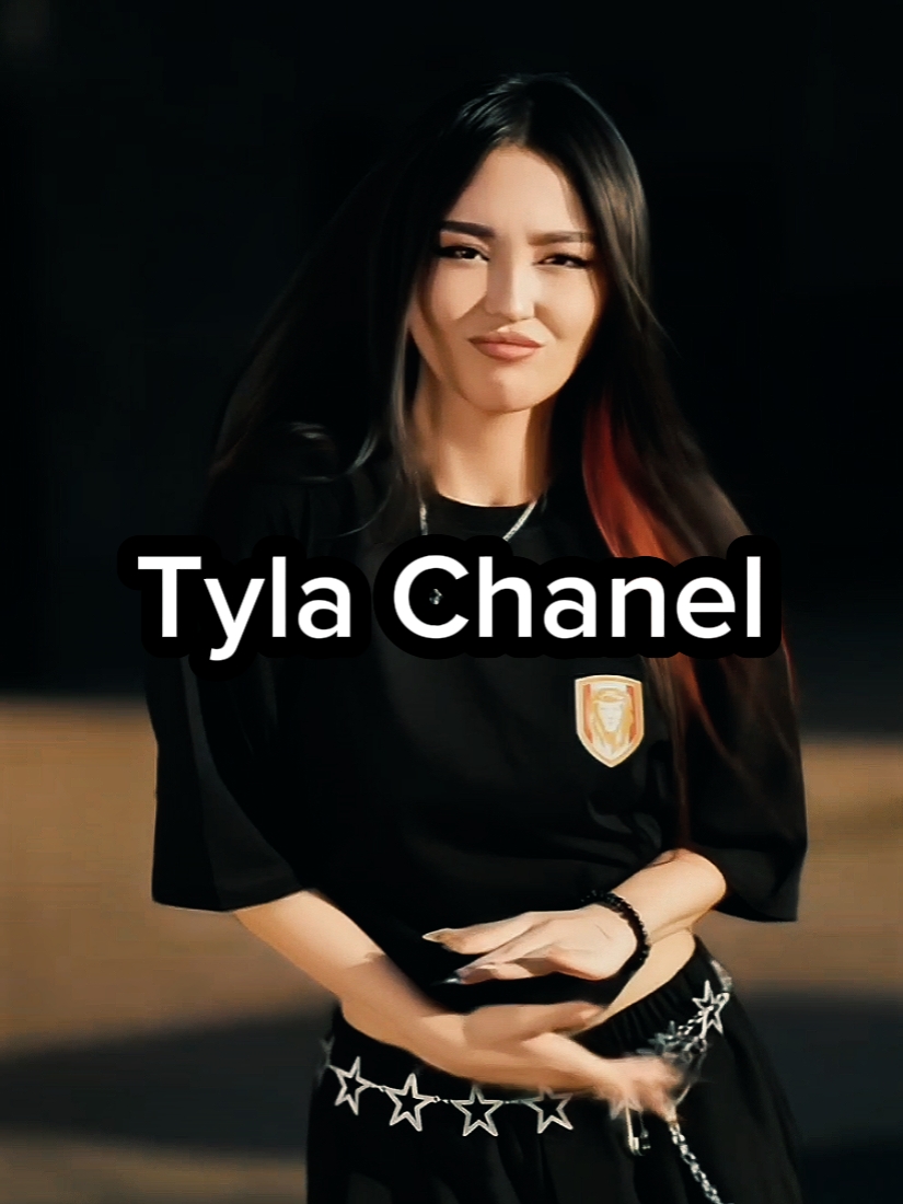 Tendência Chanel em Câmera Lenta