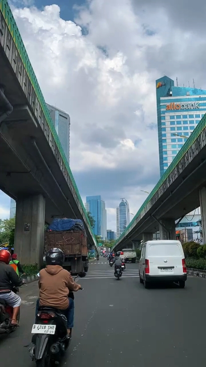 Teruslah berdansa