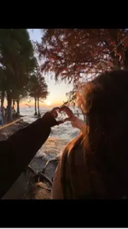 “爱情与友情是最珍贵的存在”