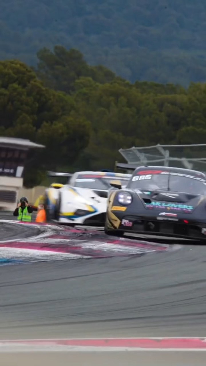 Racing car