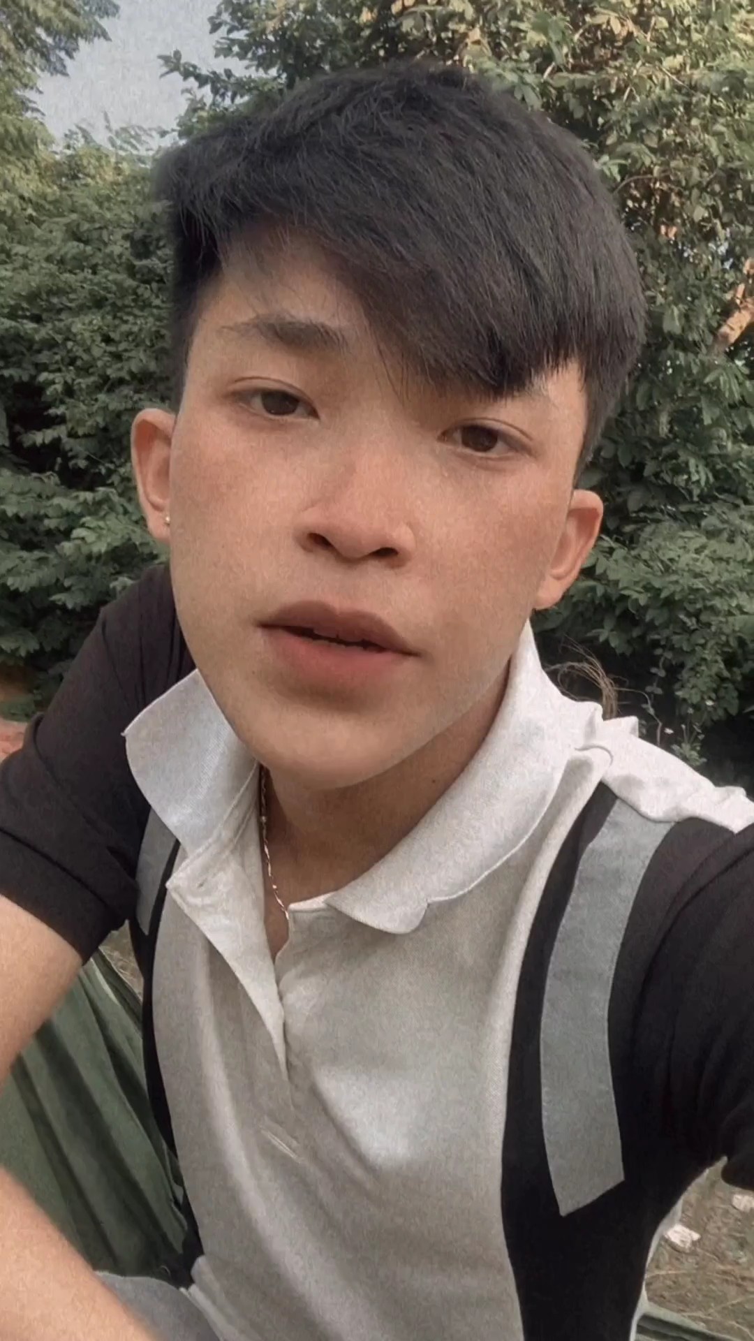 Còn anh có 10ngontay