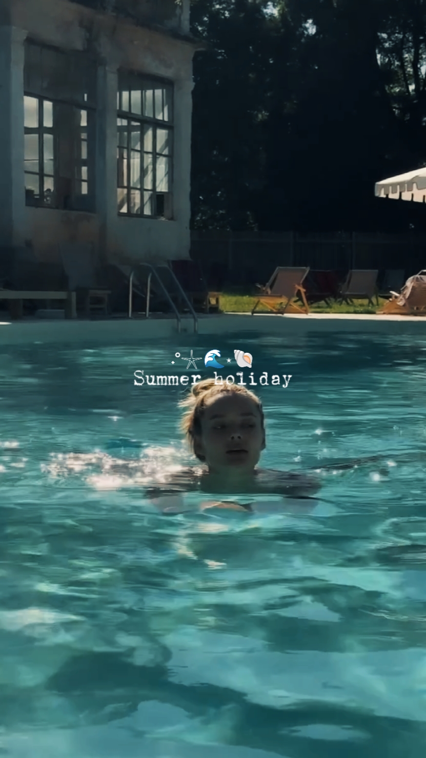 SUMMER HOLIDAY