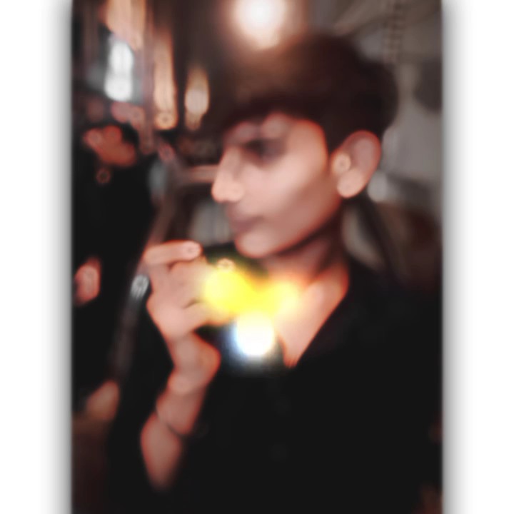 اب کسی نے کردار پے