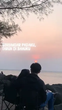 BERSANDAR PADAKU