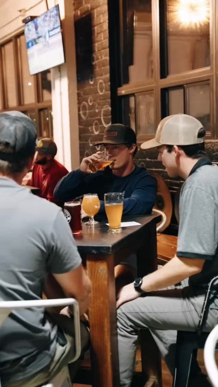 bar