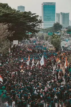 pemerintah x rakyat