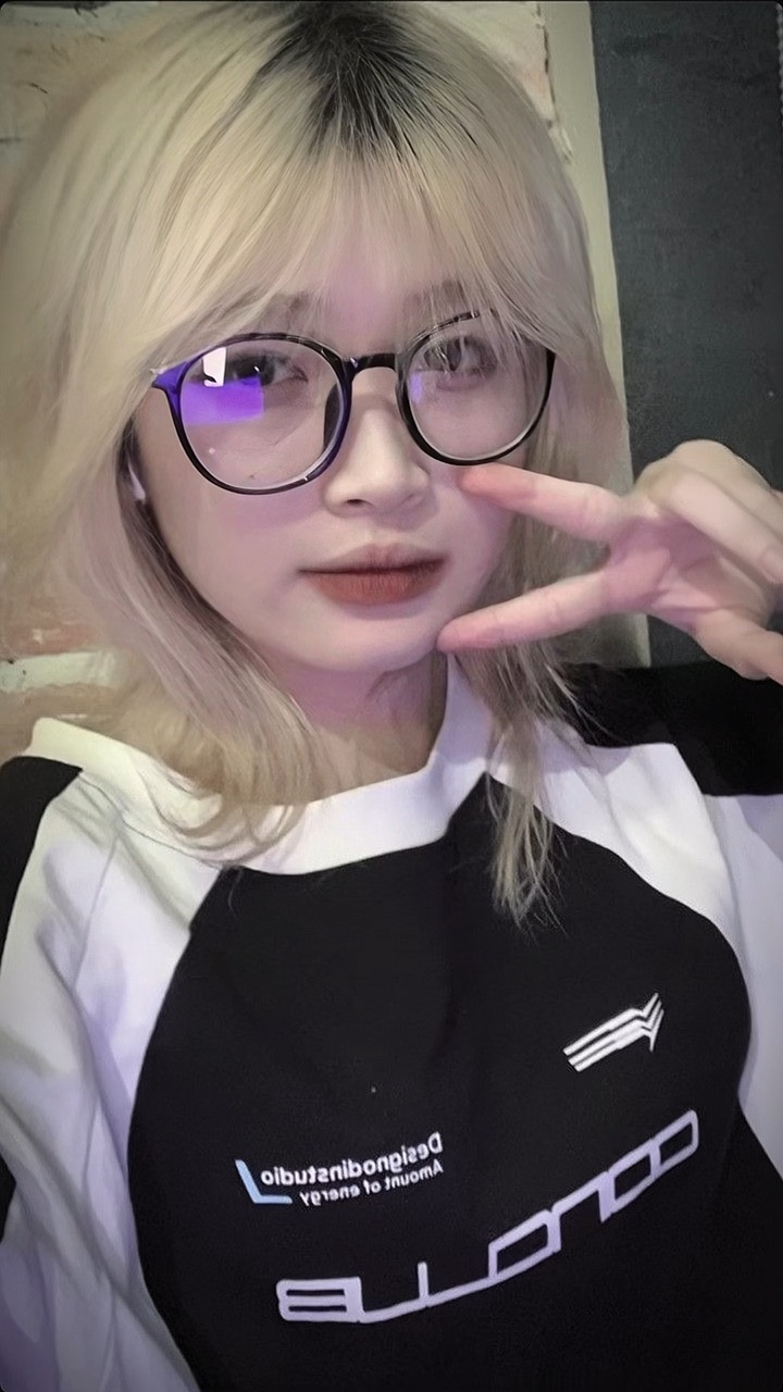 1 ảnh + màu