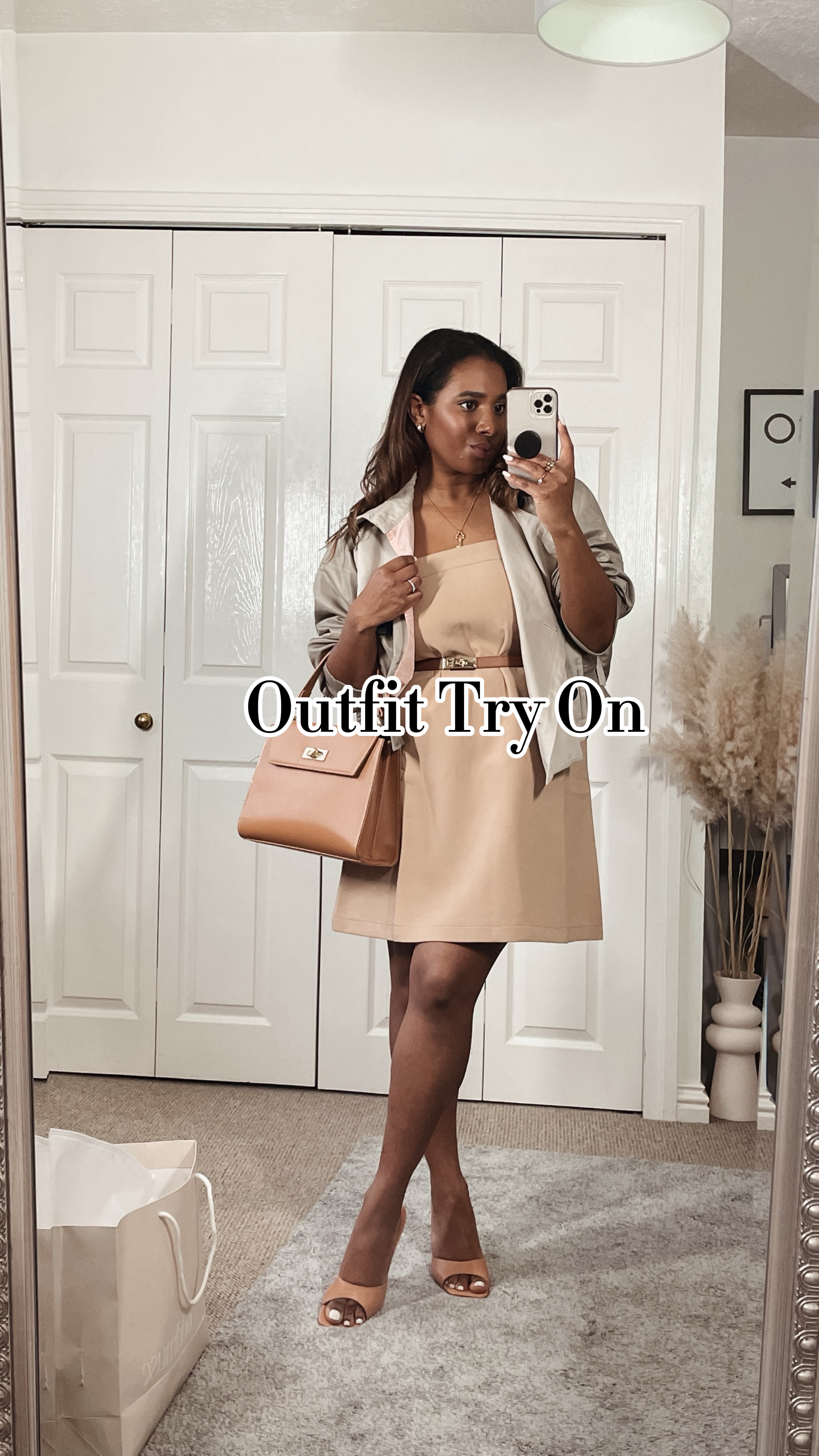 Outfit try on temple