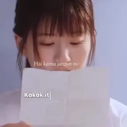 Tersenyum lagi