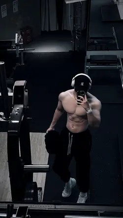 gym dark