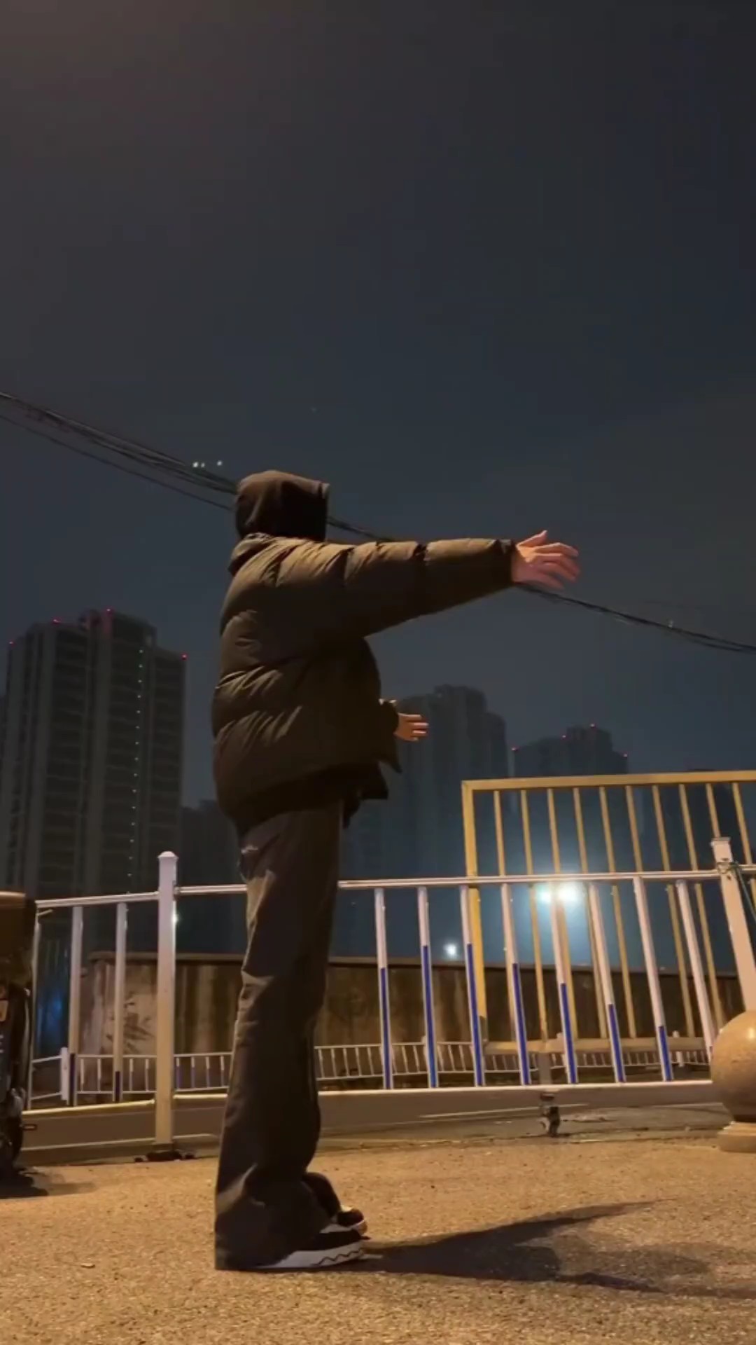 seni seviyorum üzgünüm