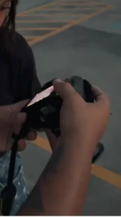 Deve ser tão triste 