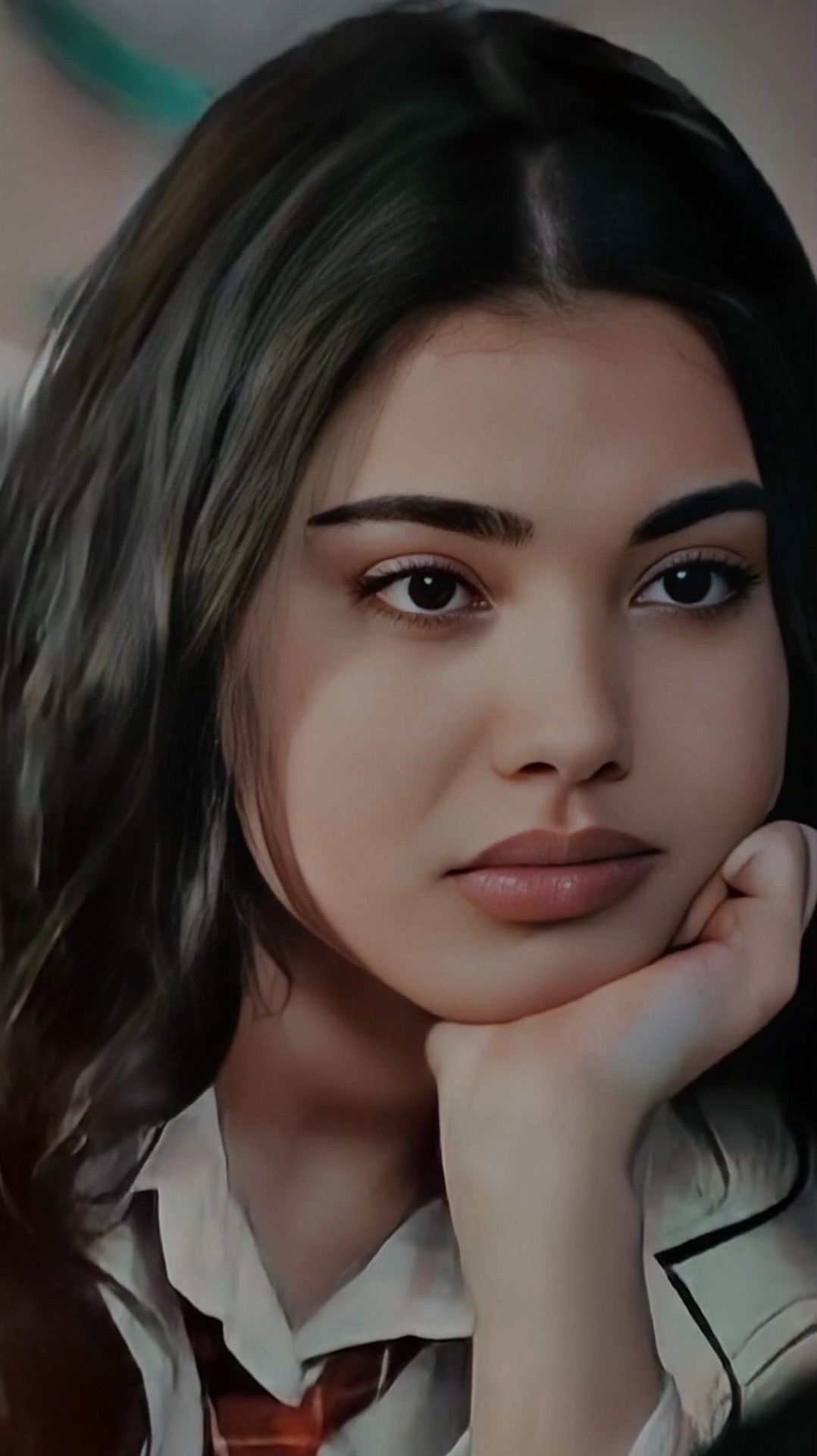 غريب وآه يا الغربة