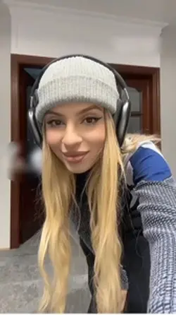 Free tło