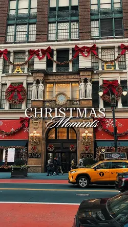 CHRISTMAS MOMENT