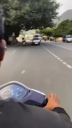 Trend ditabrak motor