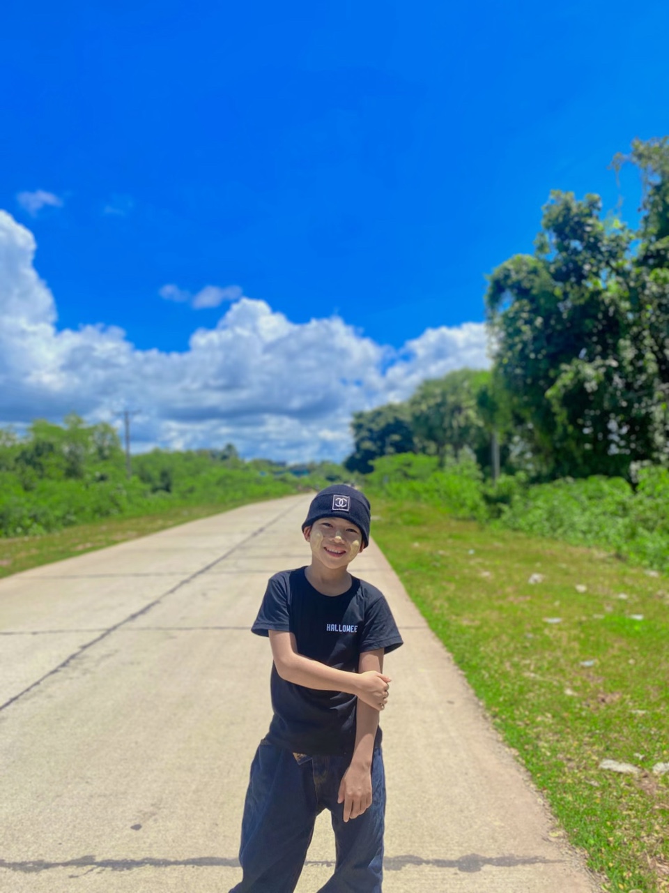 editသိပ်မလုပ်တက်ဘူး