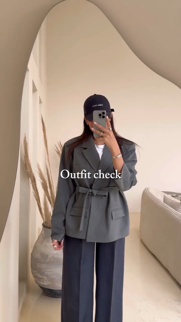 outfit check