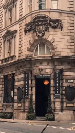 London ๐