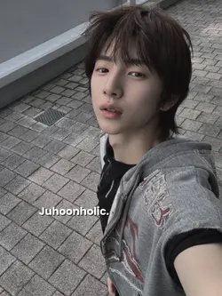Juhoonholic 