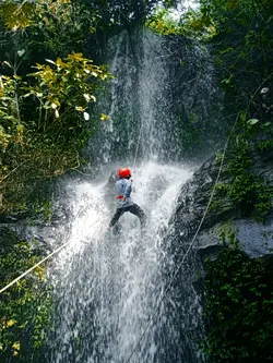 rappelling