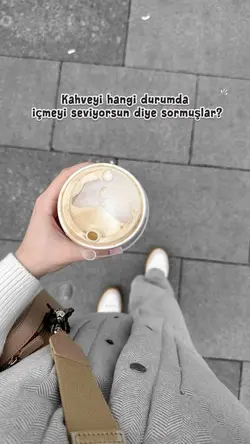 Kahve içmeyi seviyor
