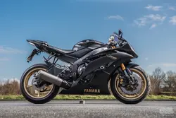 Yamaha YZF-R6🩷