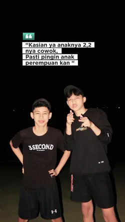 Dua anak laki laki
