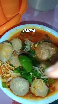 Enaknya makan bakso