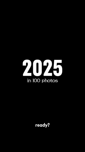 100 PHOTOS 