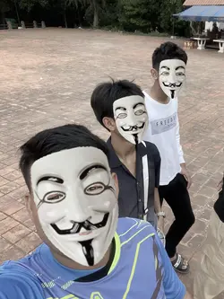 3คนหน้ากาก