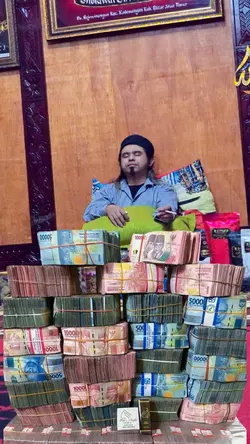 samsudin banyak uang