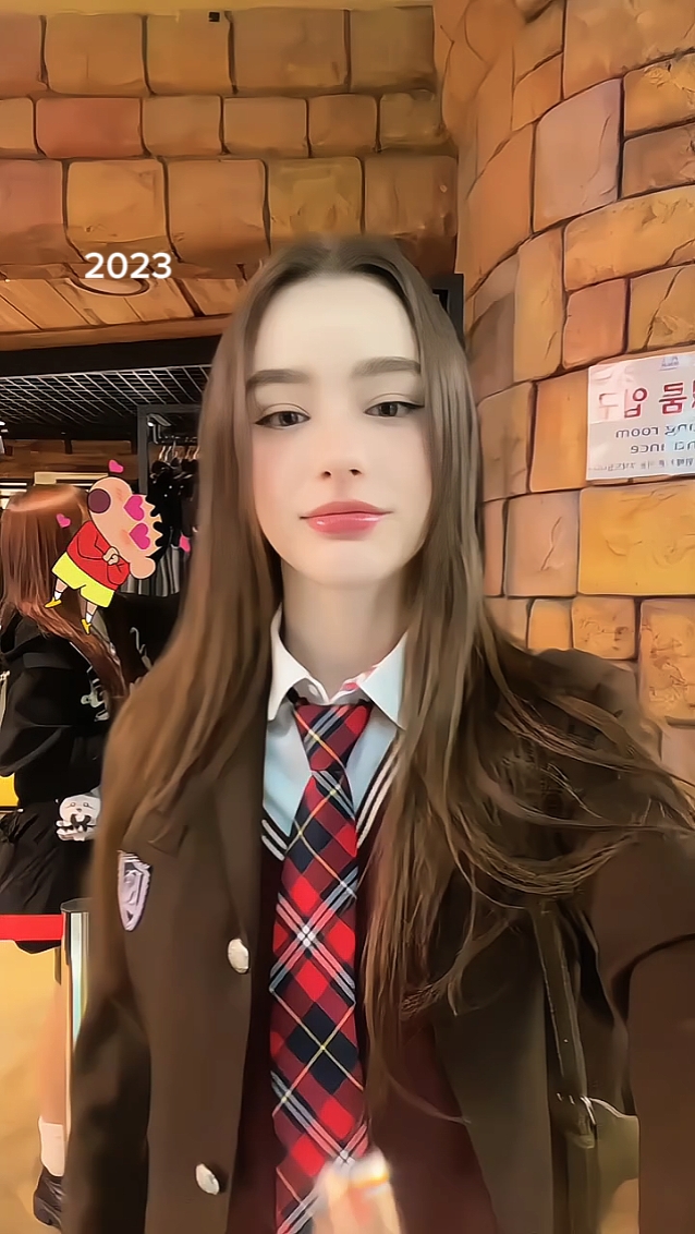 2023 x 2025